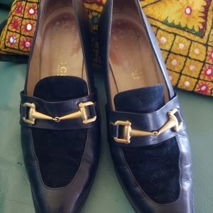 Gucci Horsebit pumps size 8 1/2 B
